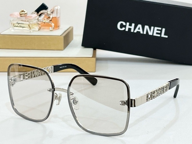 Chanel Sunglasses 8